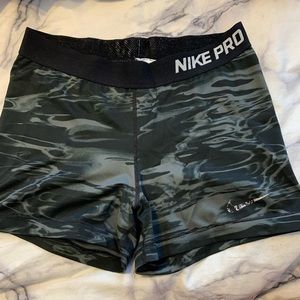 Marble Nike pros